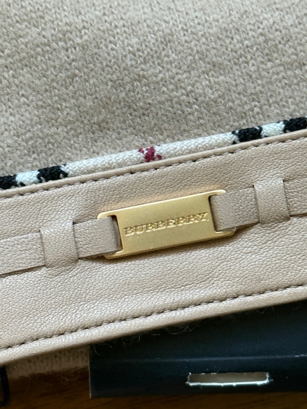 Burberry Cream Cashmere Blend Gloves - Picture 3 of 5